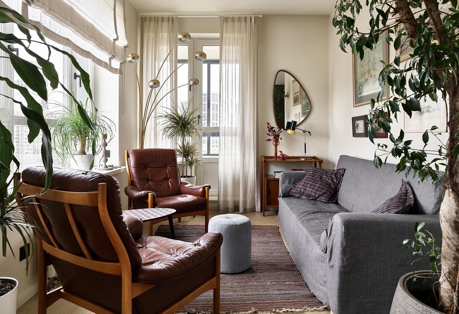 Интерьеры с винтажной мебелью и светом