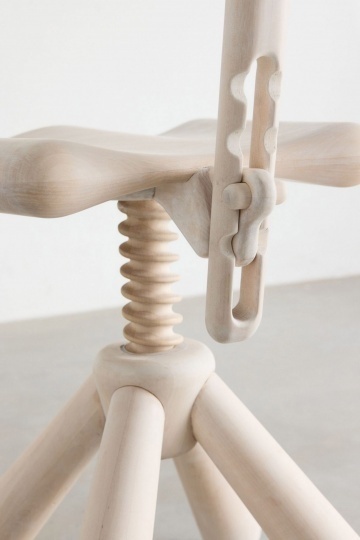 Бренд Stolab показал полностью деревянный офисный стул