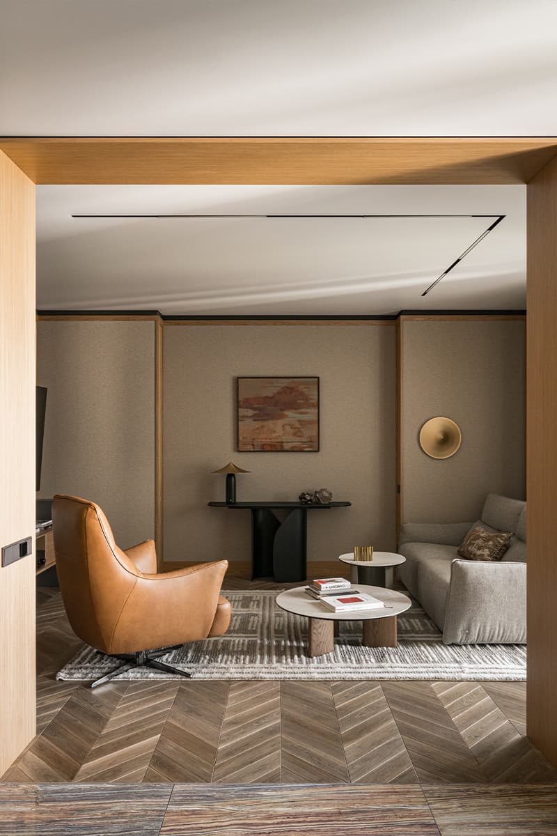 Приятные на ощупь материалы и артефакты прошлого в интерьере квартиры в Екатеринбурге — проект Ирины Чертихиной