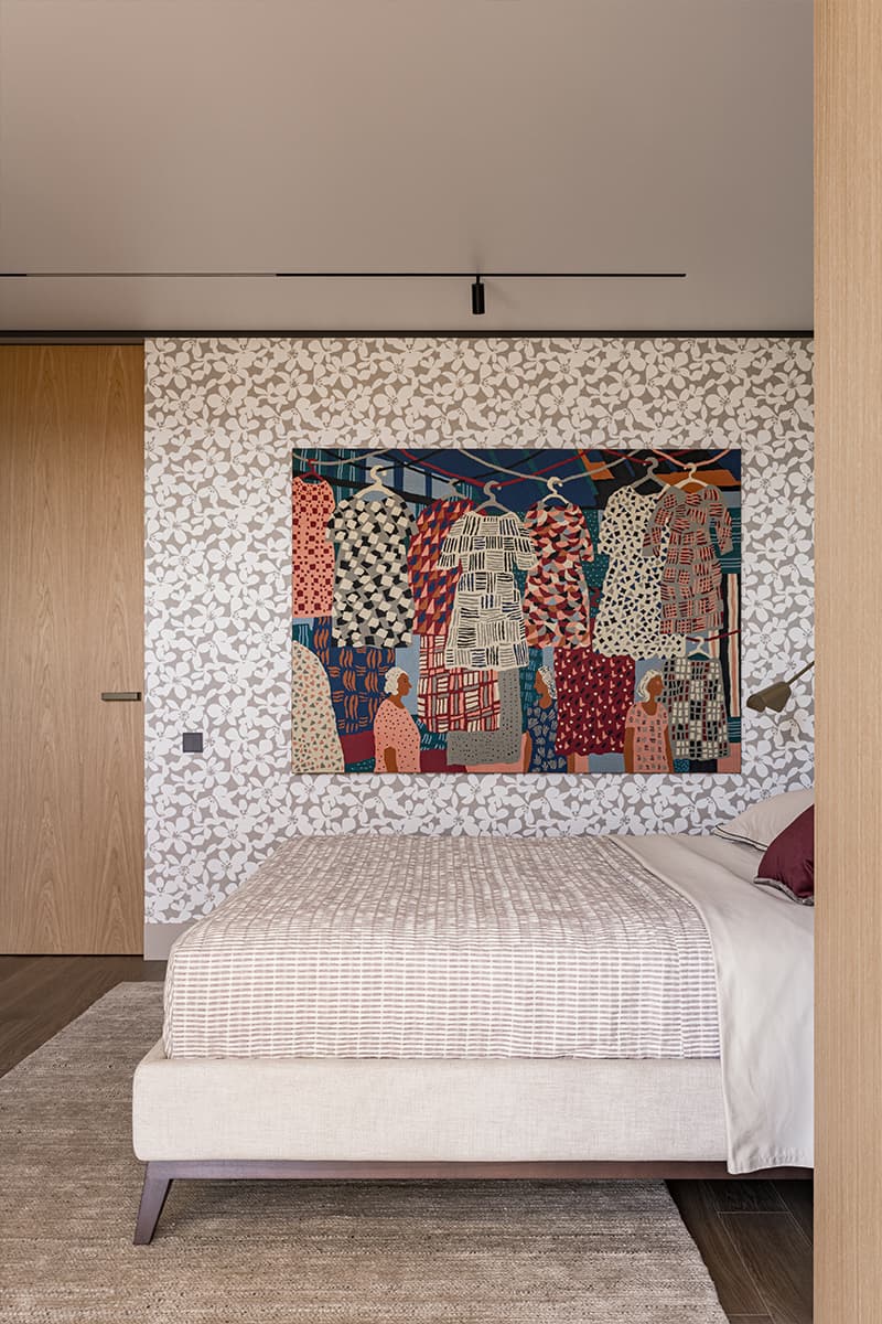 Приятные на ощупь материалы и артефакты прошлого в интерьере квартиры в Екатеринбурге — проект Ирины Чертихиной