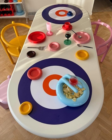 Густав Вестман придумал тарелку в виде камня для керлинга