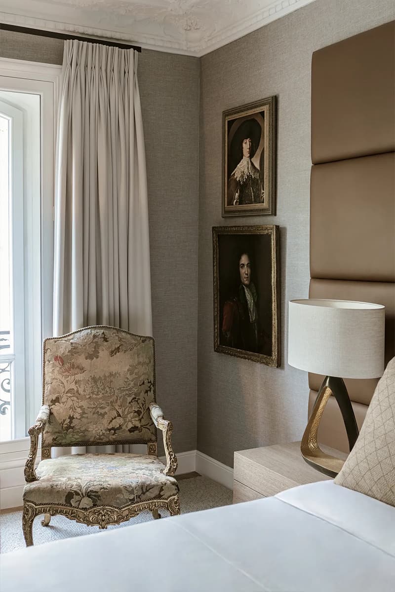 Лепнина и абстрактная живопись в интерьере квартиры османской эпохи — проект Аллена Кирша