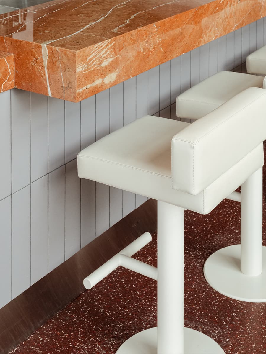 Выразительный интерьер фокаччерии с итальянским характером — проект nesnov.studio