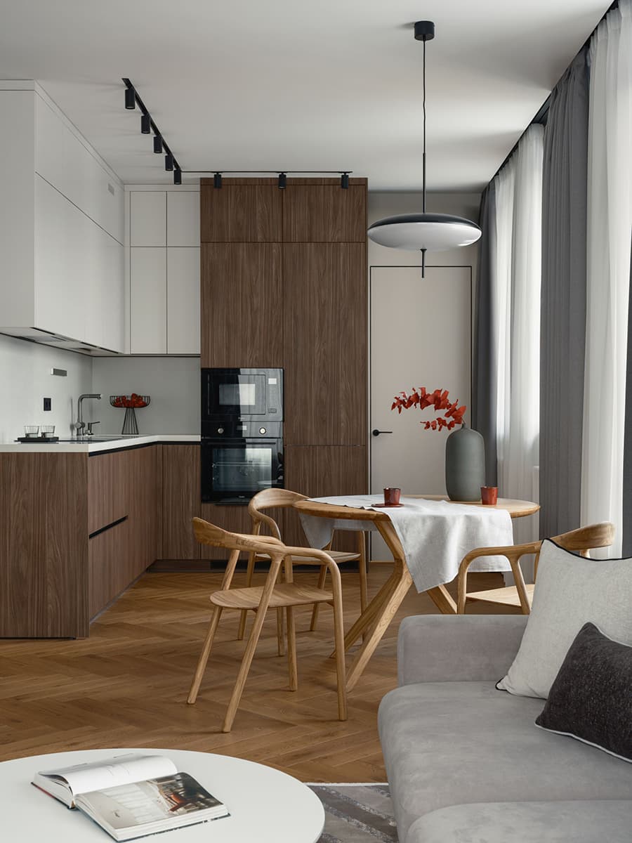 Красные акценты и скрытые двери в современном интерьере квартиры — проект студии Black Wall