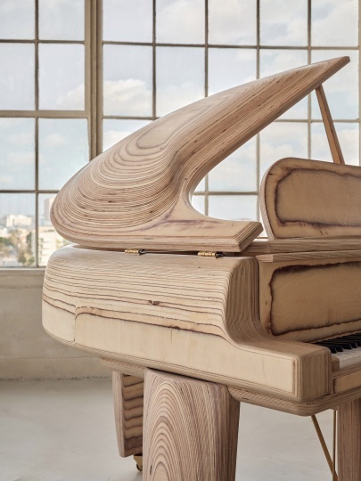 Келли Уэстлер создала пианино для бренда Edelweiss