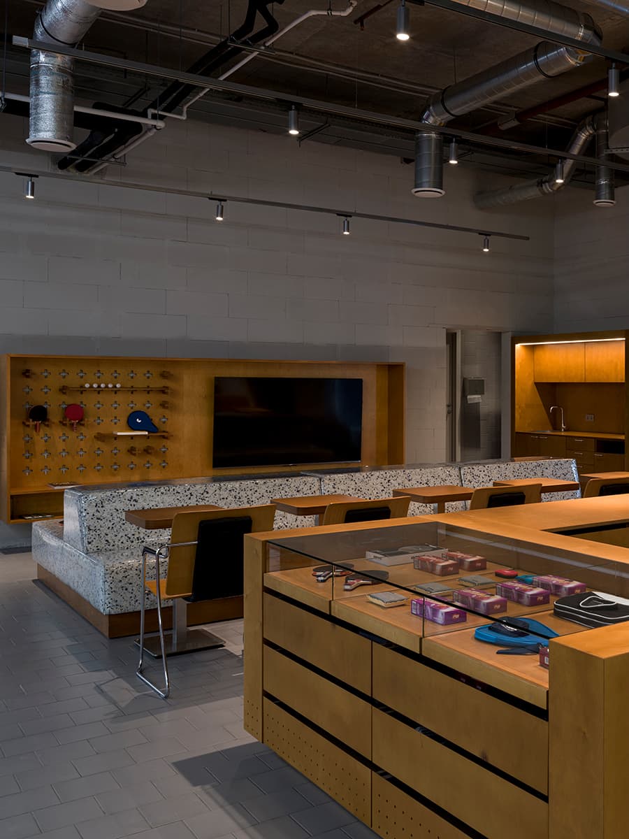 Выразительный интерьер московского клуба настольного тенниса — проект roomdesignburo