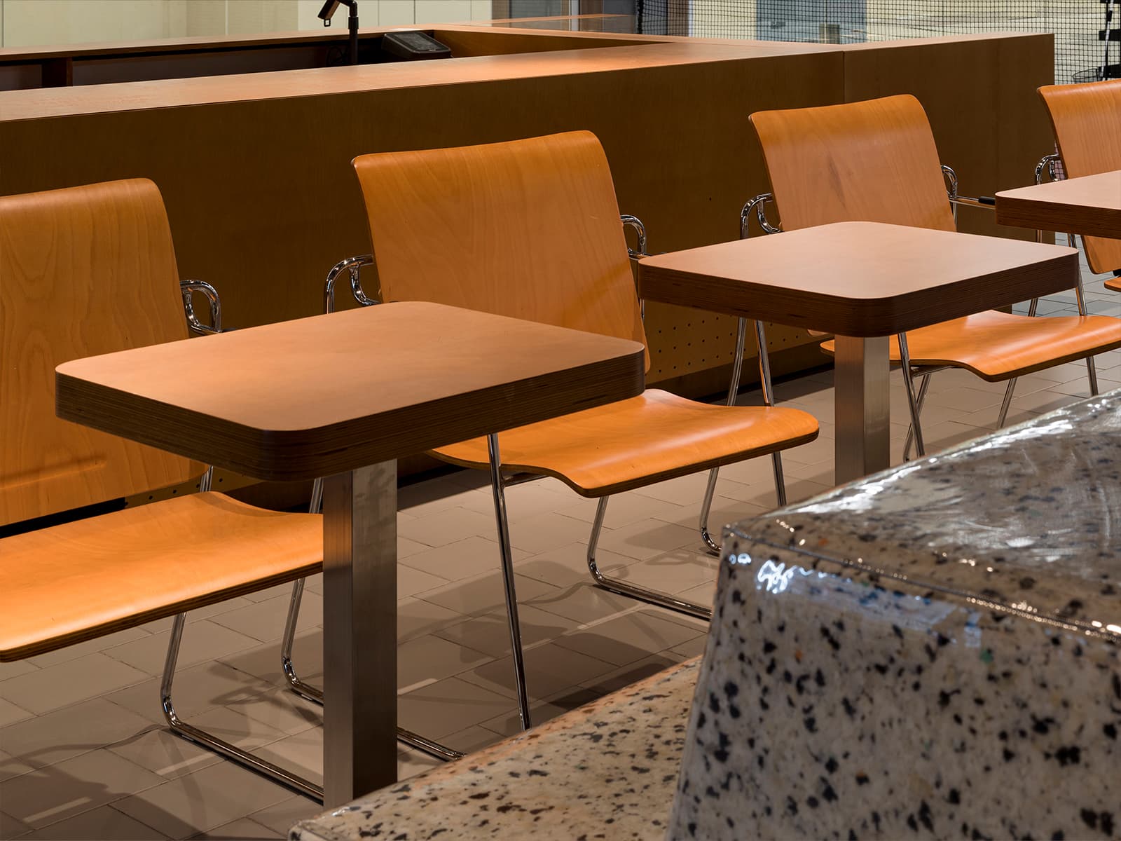 Выразительный интерьер московского клуба настольного тенниса — проект roomdesignburo