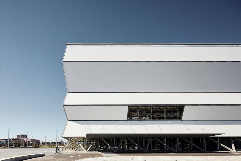 Архитектор из Чили Смильян Радич Кларк получил Притцкеровскую премию