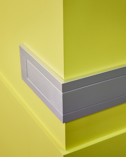 Дуэт Paul&Albert сделал шкаф из входных дверей