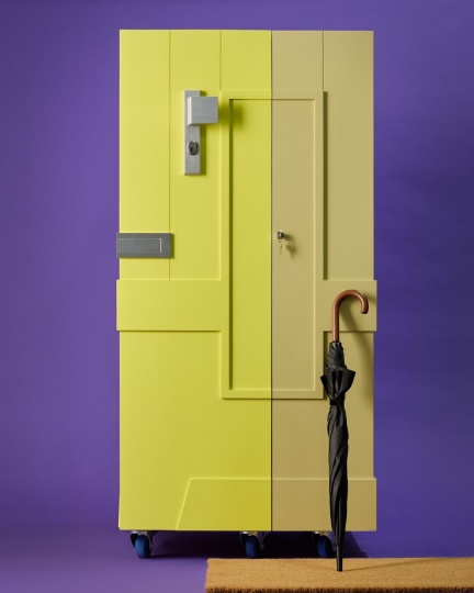 Дуэт Paul&Albert сделал шкаф из входных дверей