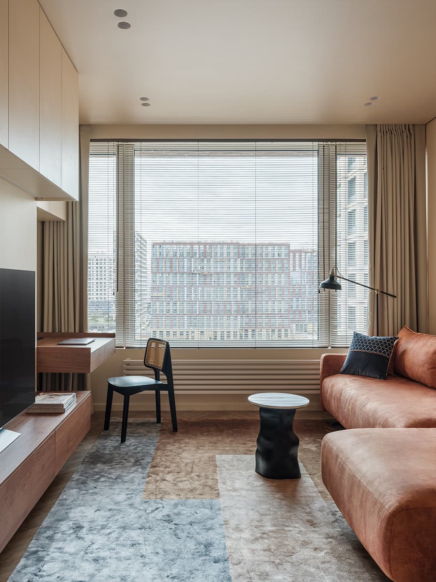 Плитка терраццо и авторские картины в интерьере для творческой семьи — проект Артема Тулупова