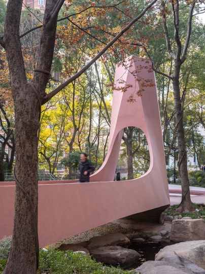 В Шанхае построили «мост счастья»