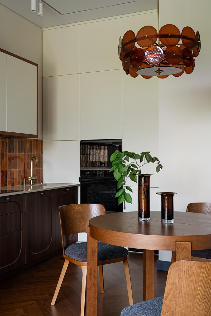 Эклектичный декор в интерьере квартиры с видом на Москва-Сити — проект Любови Вербах