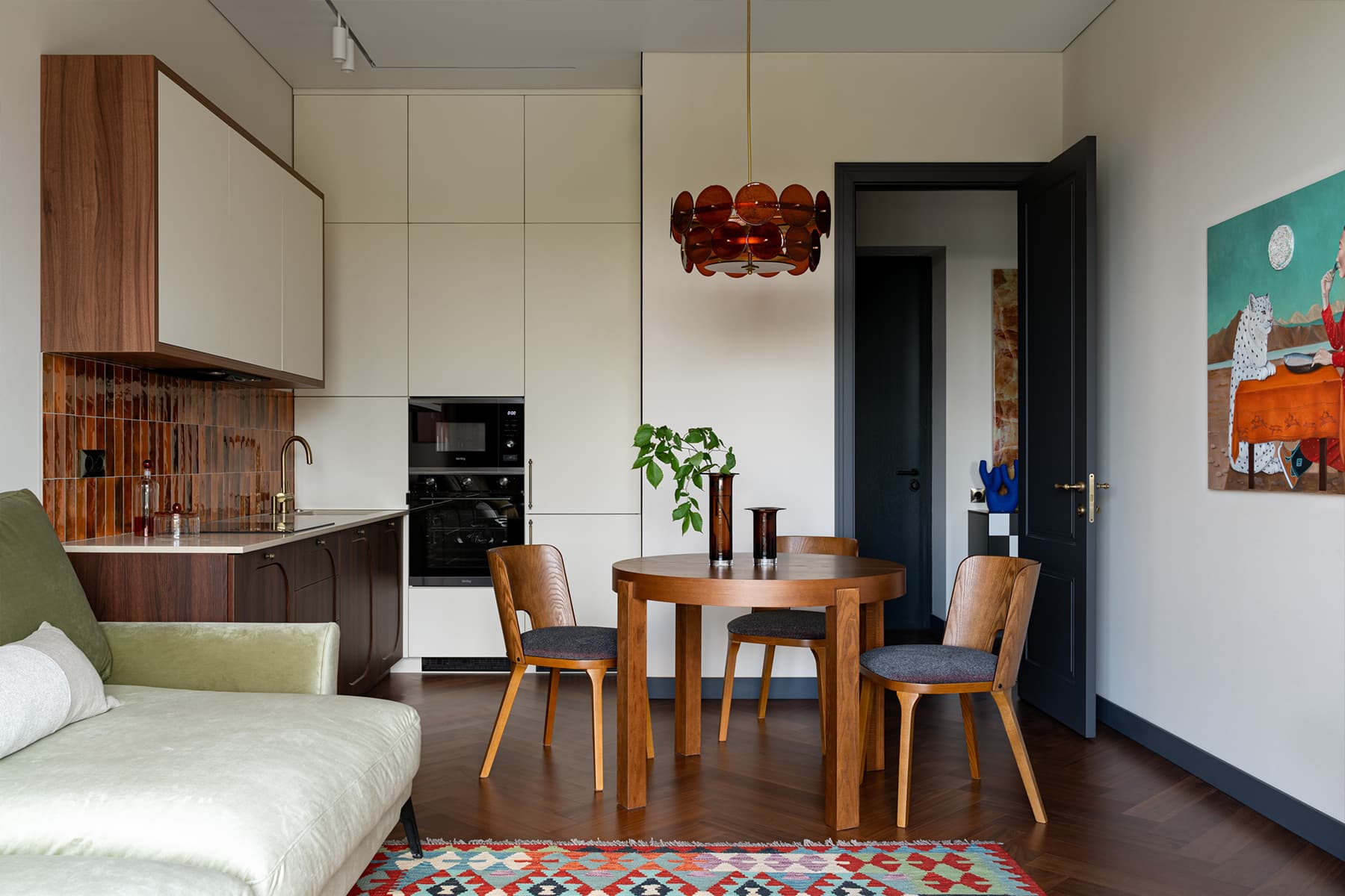 Эклектичный декор в интерьере квартиры с видом на Москва-Сити — проект Любови Вербах