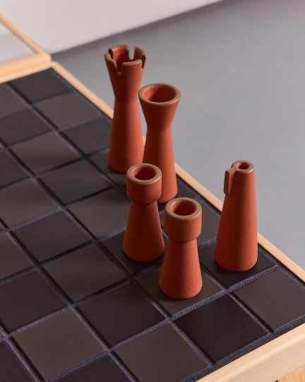 Artek и Heath Ceramics представили совместную серию столиков