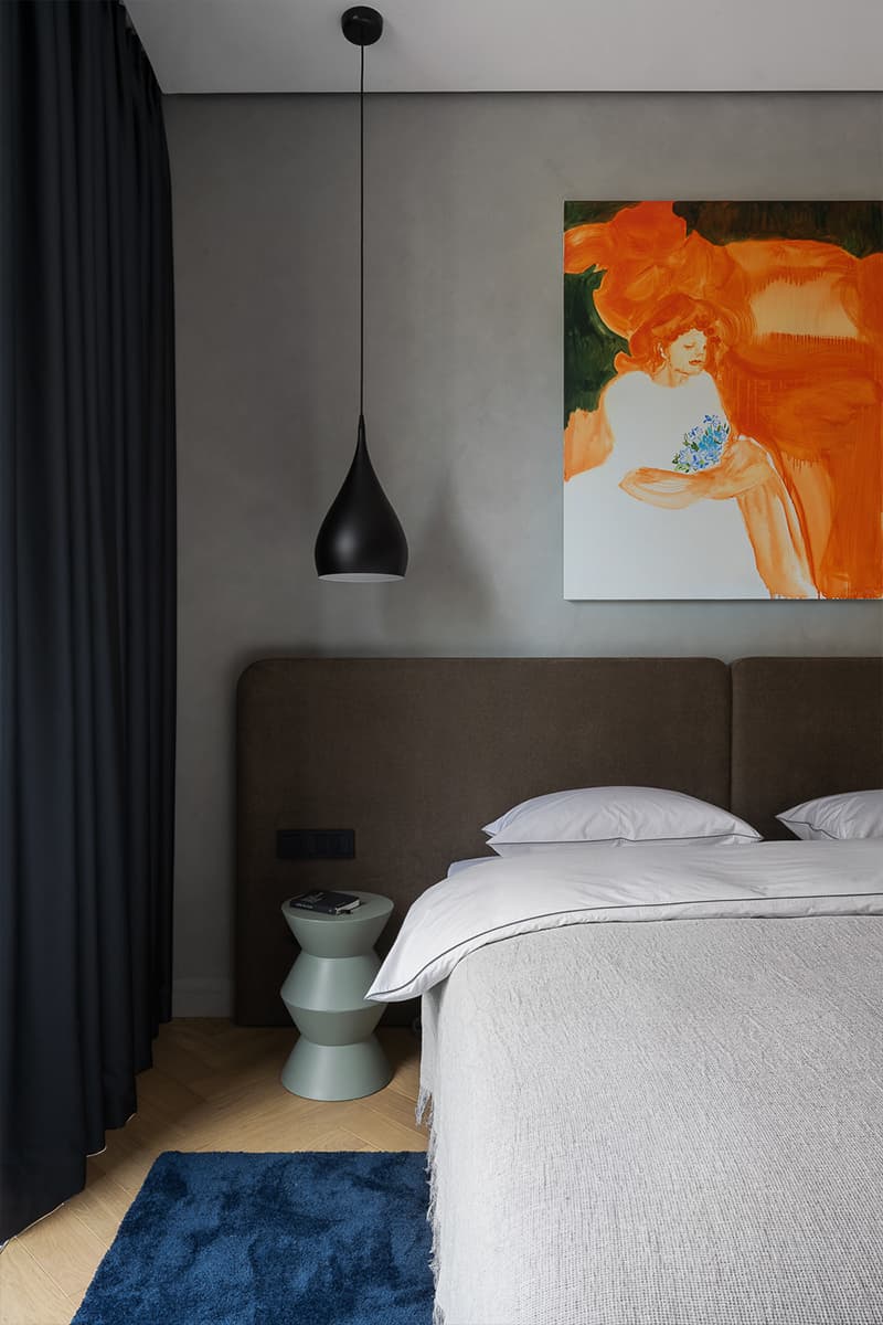 Акцентная кирпичная стена в интерьере «галерейной» квартиры — проект Дины Вафиной