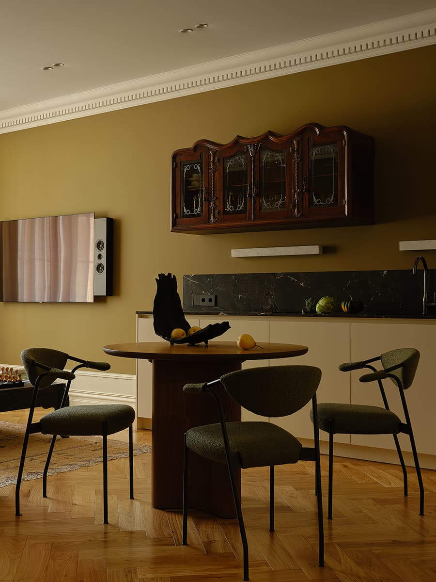 Колоритный интерьер квартиры с винтажными деталями — проект студии дизайна и декора MISURA HOME