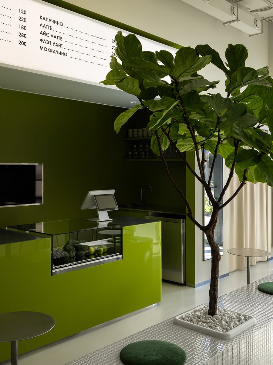 Бодрящие лаймовые тона в интерьере ресторана здорового питания — проект студии дизайна 1820