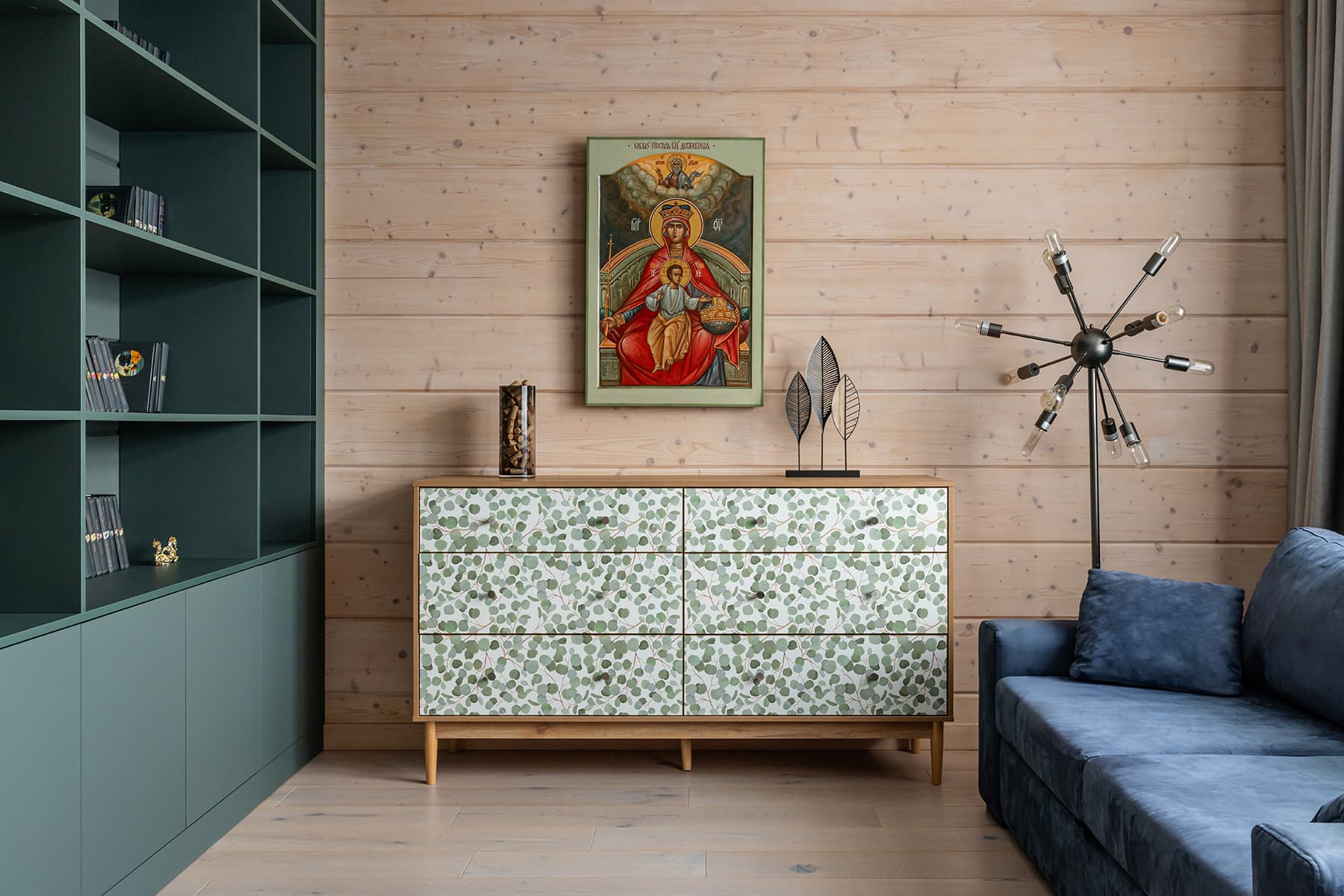 Теплота клееного бруса в интерьере загородного дома — проект Екатерины Беляковой