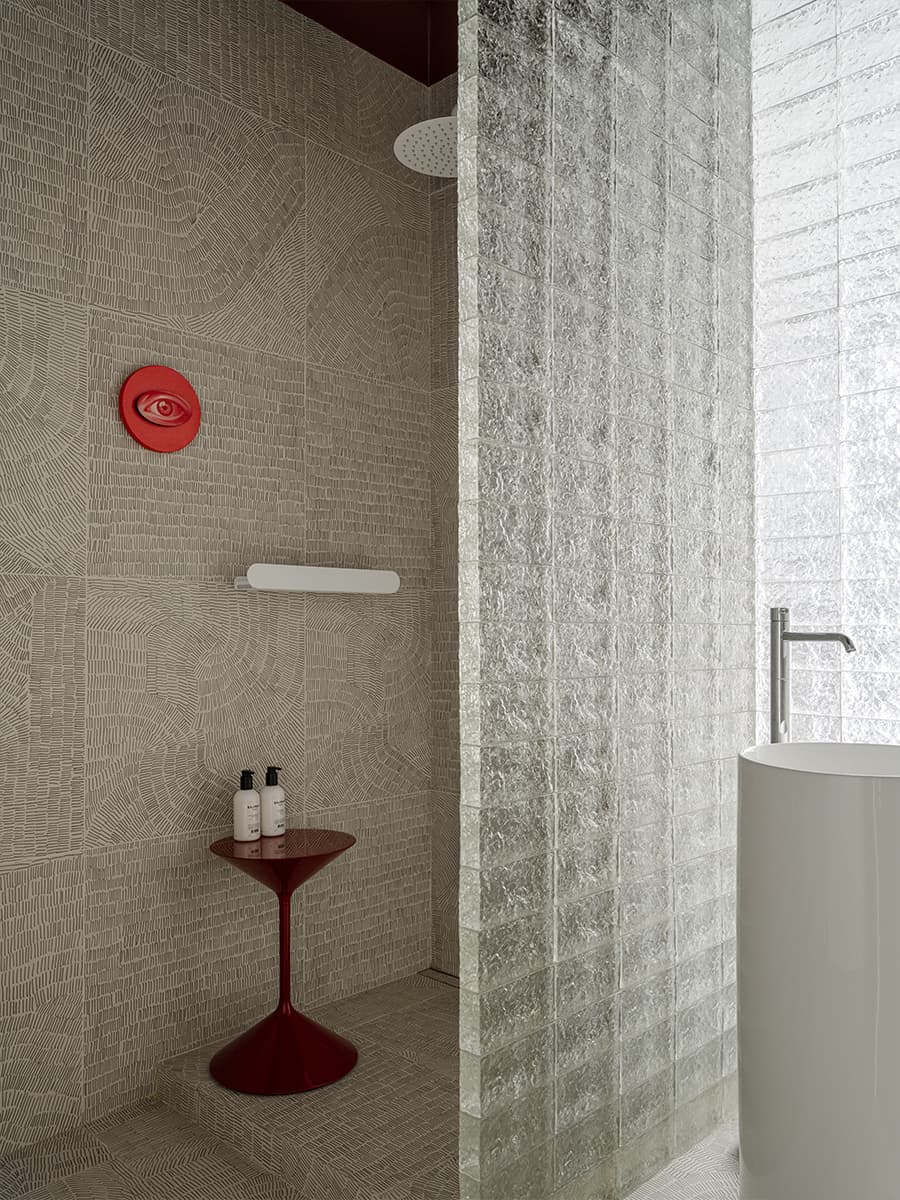 Акцентная кухня в интерьере маленькой квартиры под сдачу в аренду — проект atlburo