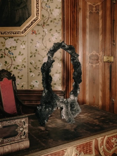 Schloss Hollenegg for Design проводит выставку, посвященную металлу