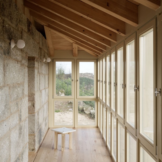 FIRM и BASED architecture реконструировали общественный центр в испанской деревне