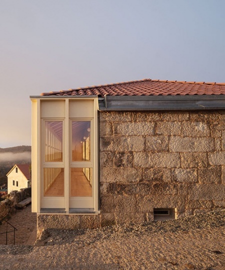 FIRM и BASED architecture реконструировали общественный центр в испанской деревне