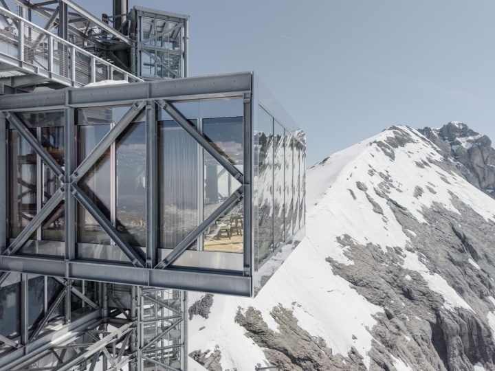 Herzog & de Meuron превратили горную телевышку в общественное пространство