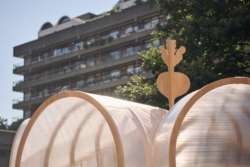 Studio Folk Architects и Raskl построили общественную теплицу в Лондоне