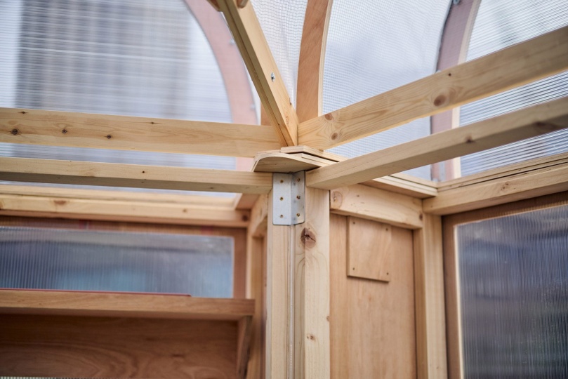Studio Folk Architects и Raskl построили общественную теплицу в Лондоне