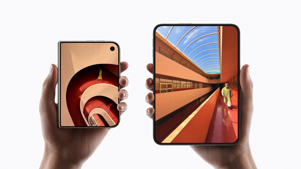 Apple показала первый складной iPhone