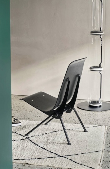 Vitra выпустила лимитированное издание стула Antony Жана Пруве