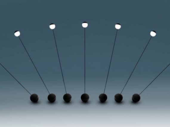 Австралиец Ник Ренни спроектировал беспроводную лампу-неваляшку