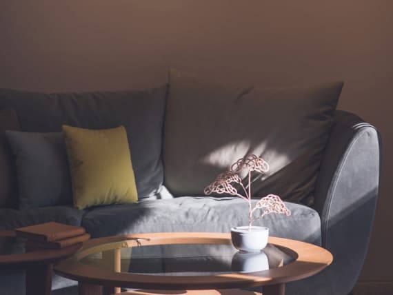 Такафуми Немото показал ароматические палочки в виде бонсая