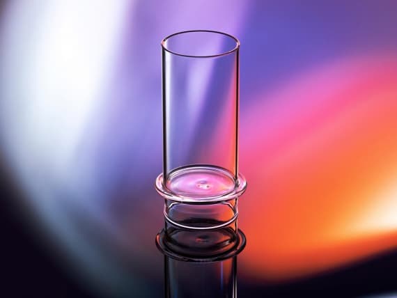 Дизайнер Эмильен Яуро представил коллекцию посуды для коктейлей