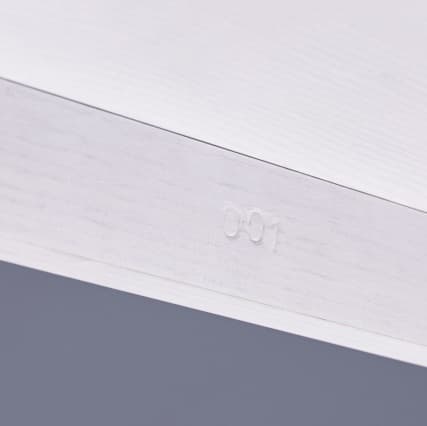 Дизайнеры из Нью-Йорка сделали падающий стул