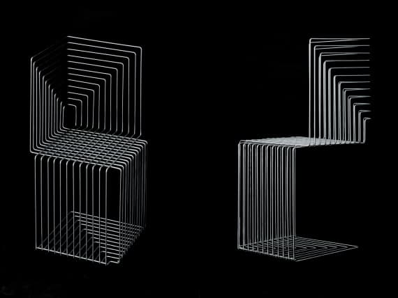 Томас Фейхтнер сделал геометричное кресло из проволоки для ограждений