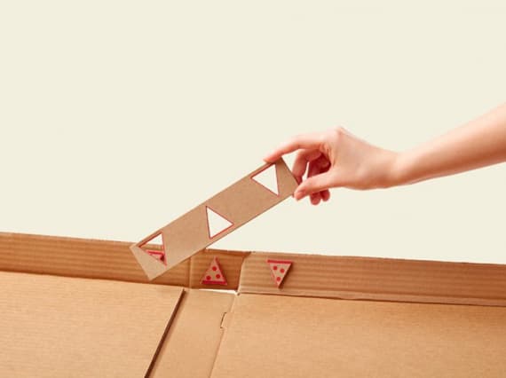 Дизайнеры создали самую полезную коробку для пиццы