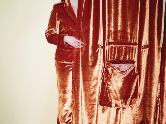 Дизайнер представляет новый формат одежды для дома