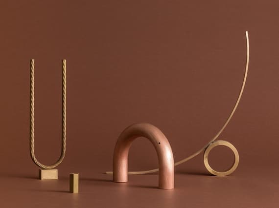 Сара Риччарди представила коллекцию абстрактных ваз