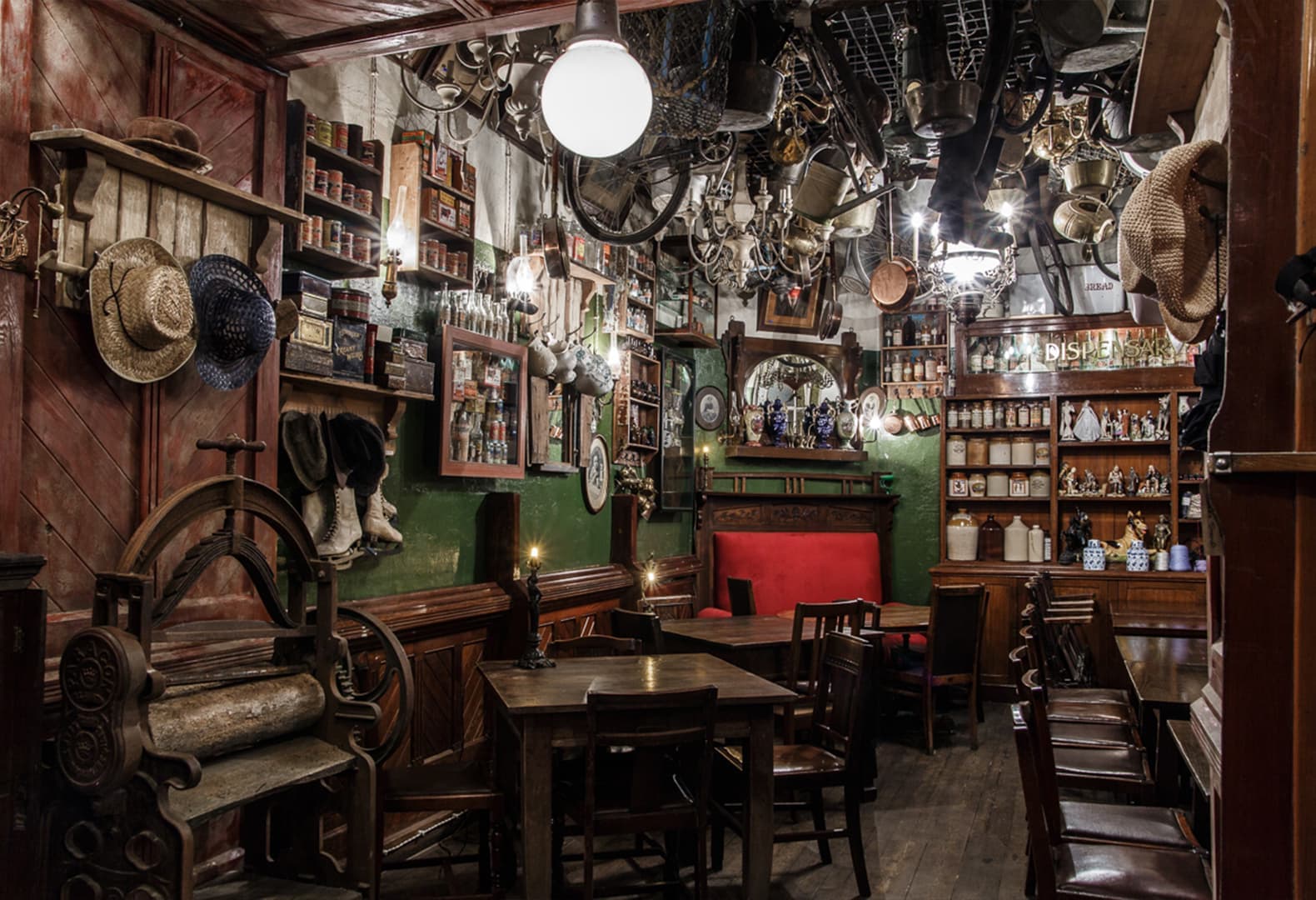 Black Swan Pub & Shop. Проект Дениса Бобкова