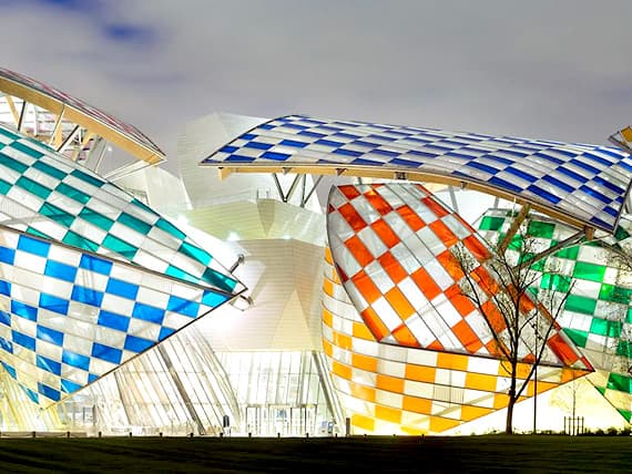 Алые, белые, синие - и другие паруса Louis Vuitton Алые, белые, синие - и другие паруса Louis Vuitton