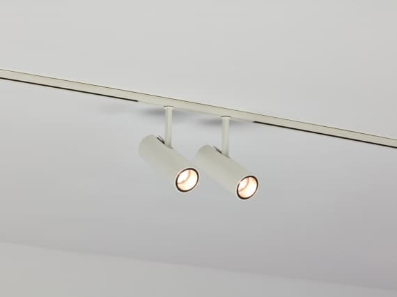 Бренд Flos представил коллекцию светильников от именитых дизайнеров