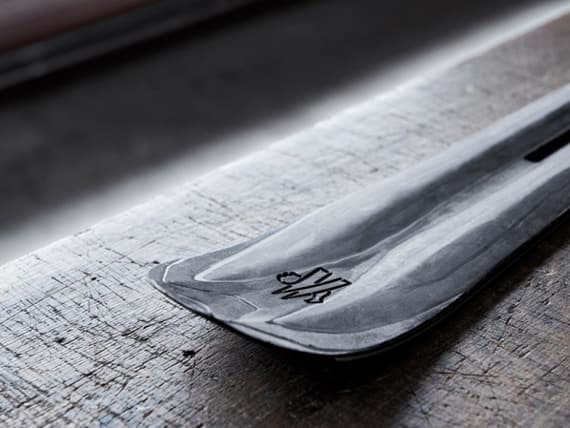 Французская марка Moncler выпустила со швейцарцами Zai коллекцию горных лыж Французская марка Moncler выпустила со швейцарцами Zai коллекцию горных лыж