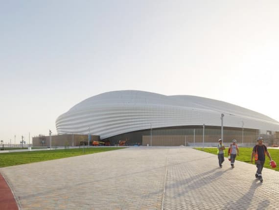 Стадион «Аль-Вакра» по проекту Захи Хадид принял первый матч