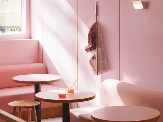 Child Studio сделали ресторан по мотивам классических лондонских кафе 1950-х