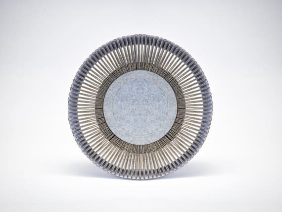 Дизайнеры сделали картонные лежанки для кошек