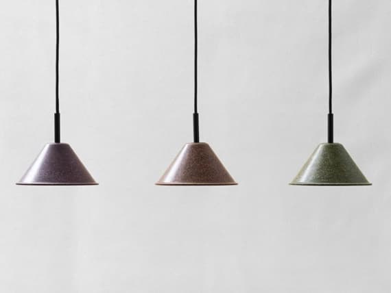 Итальянские дизайнеры сделали лампы из конопли, табака и вина