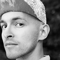 Роман Ермаков, куратор WOW!, художник, участник гала-показа