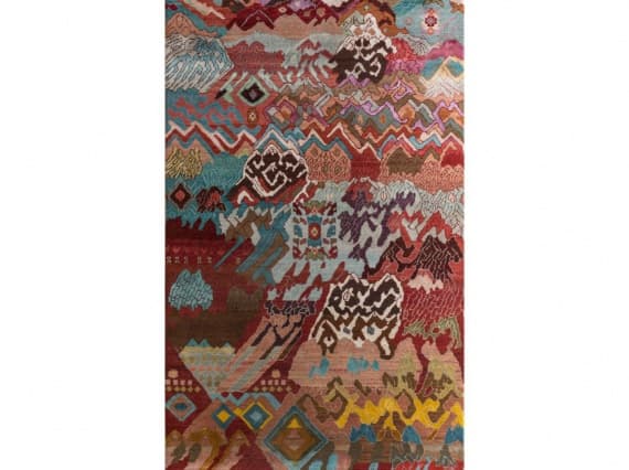 Индийская ремесленница Манджу Деви вручную соткала ковёр из двухсот тысяч узлов